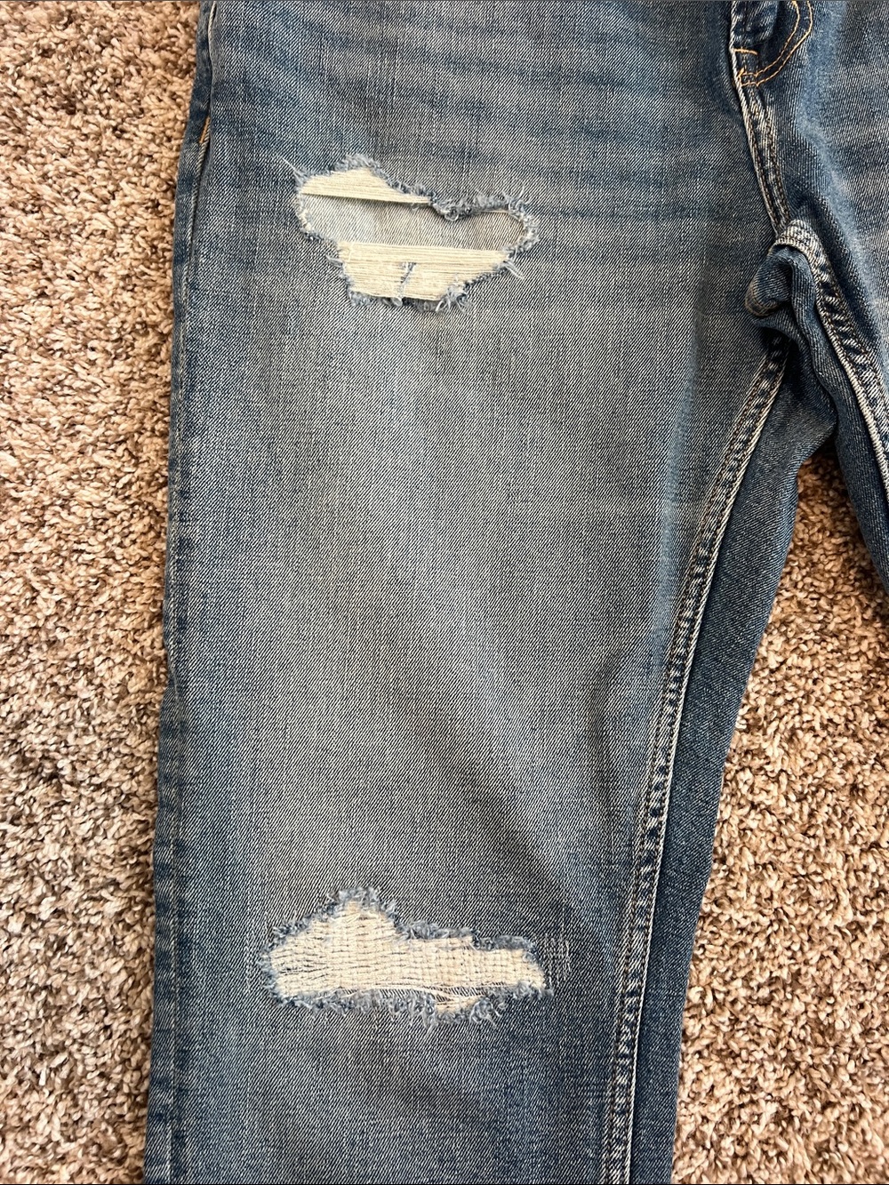 NWOT! Old Navy Men's Blue Distressed Denim Slim Cut Jeans 36 x 32 - Picture 7 of 12
